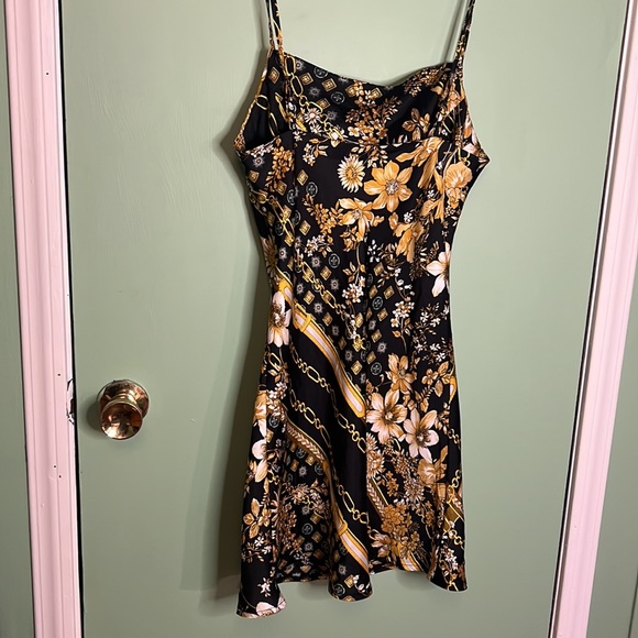 Princess Polly satin mini dress with graphic chains - Picture 4 of 4